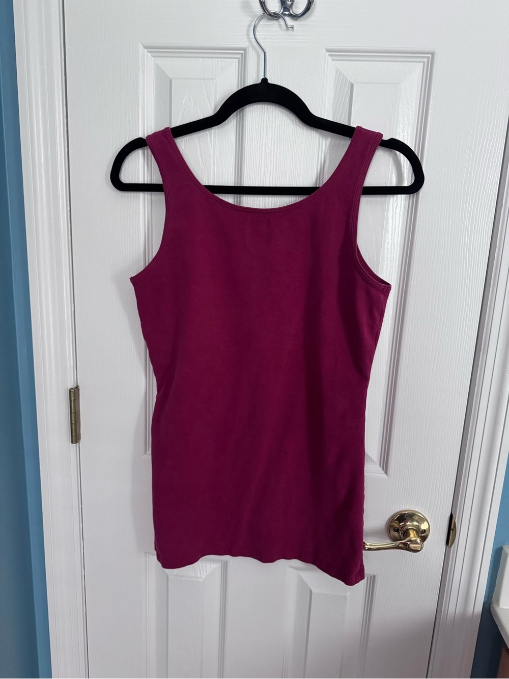 Duluth Trading Co Women’s Raspberry Scoop-Neck Tank - Picture 2 of 3